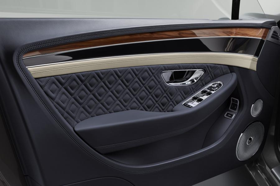 Детали интерьера Bentley Continental GT 2018 года  (WW) (фото 30 из 90)